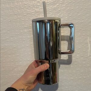 Simple Modern Metallic Silver 30 oz Water Bottle